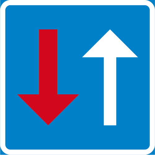 B7 Mötande trafik har väjningsplikt kvadratiskt blå vit vägmärke med röd pil ned vit pil upp