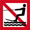 S204 Förbud mot vattenskidåkning kvadratiskt sjövägmärke röd vit med vattenskidåkare