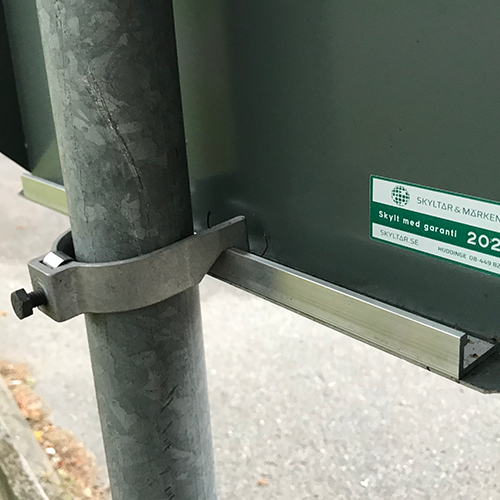 Fästen för skyltar och stolpar | Skyltar.se®